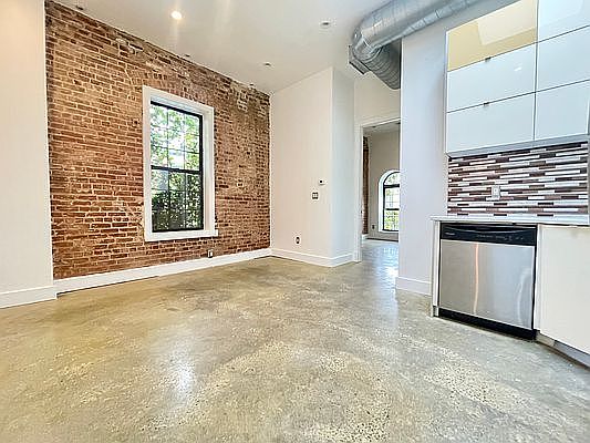 3rd image of 753 Lexington Ave APT 2B