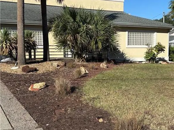 2115 Lynnhaven Cir, Virginia Beach, VA 23451