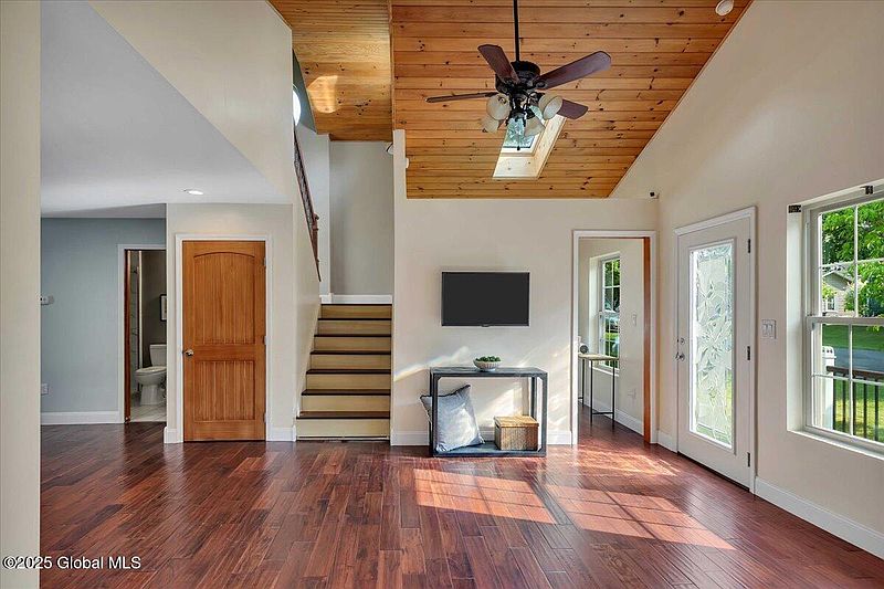 5th image of 6 Maple Terrace