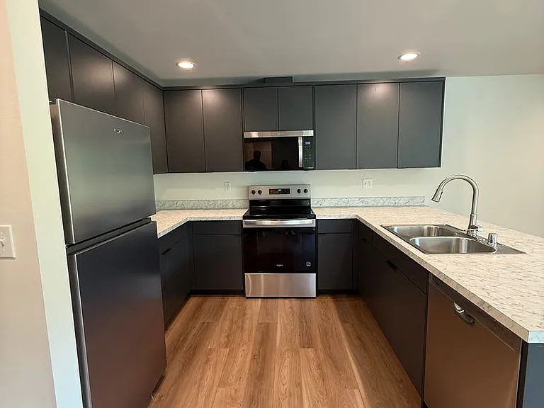 705 W Lake Samish Dr — Photo 2