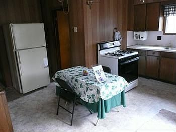 2nd image of 2424 N Peterson Dr