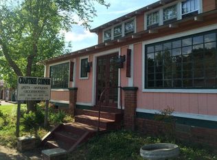 30541 Broad St, Bruceton, TN 38317