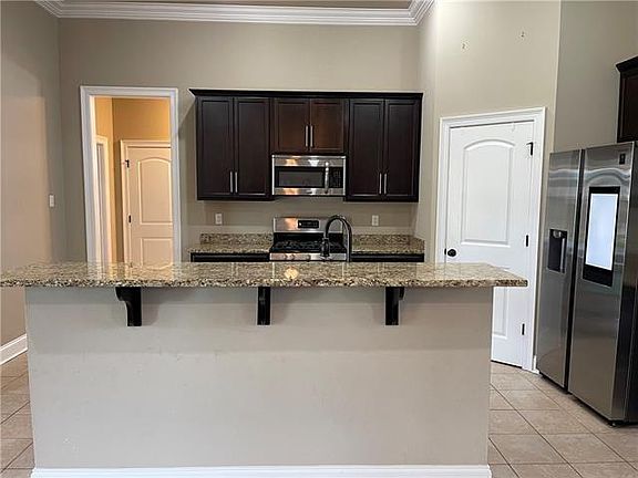 3rd image of 69509 Taverny Ct
