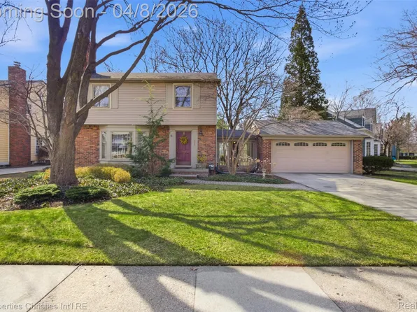926 Abbey Rd, Birmingham, MI 48009