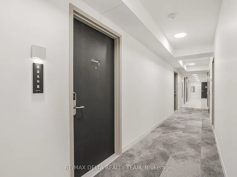 180 George St #2208 — Photo 5