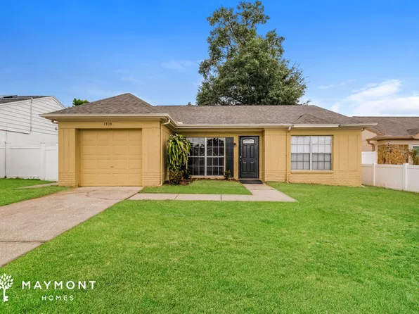 1919 Crown Park Dr, Valrico, FL 33594