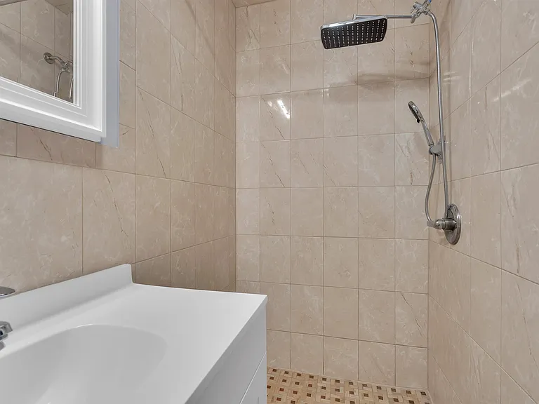 510 New York Ave #2 — Photo 12