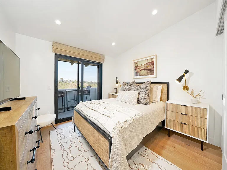 305 Avenida Cerritos — Photo 25
