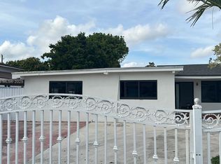 214 W 44th St, Hialeah, FL 33012