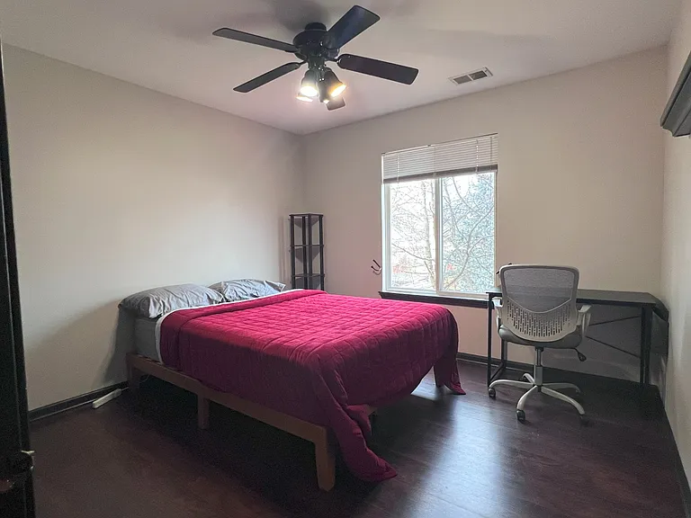 2051 Crossing Ln — Photo 4