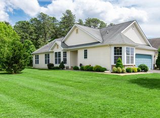 710 Hollybrook Ln, Whiting, NJ 08759