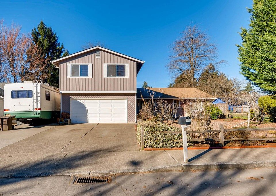 1st image of 651 SE 35th Ave