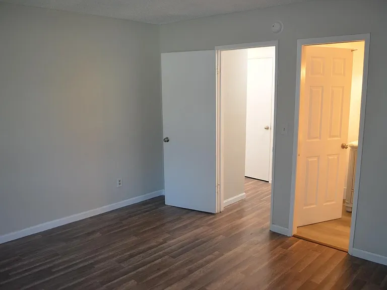5919 Bamford Dr — Photo 18