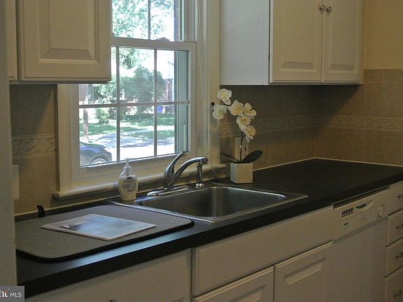 5th image of 9923 Mayfield Dr