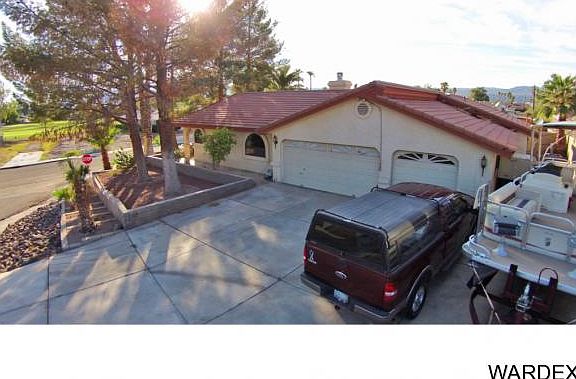 3rd image of 2558 Country Club Dr