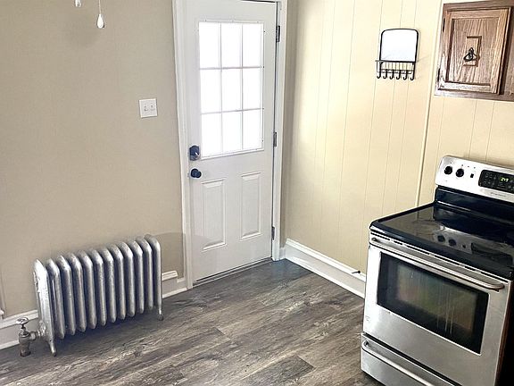 3rd image of 48 Lincoln Ave #5