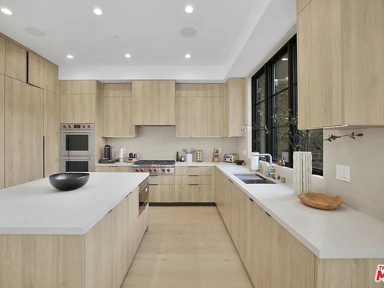 4433 Kraft Ave — Photo 14