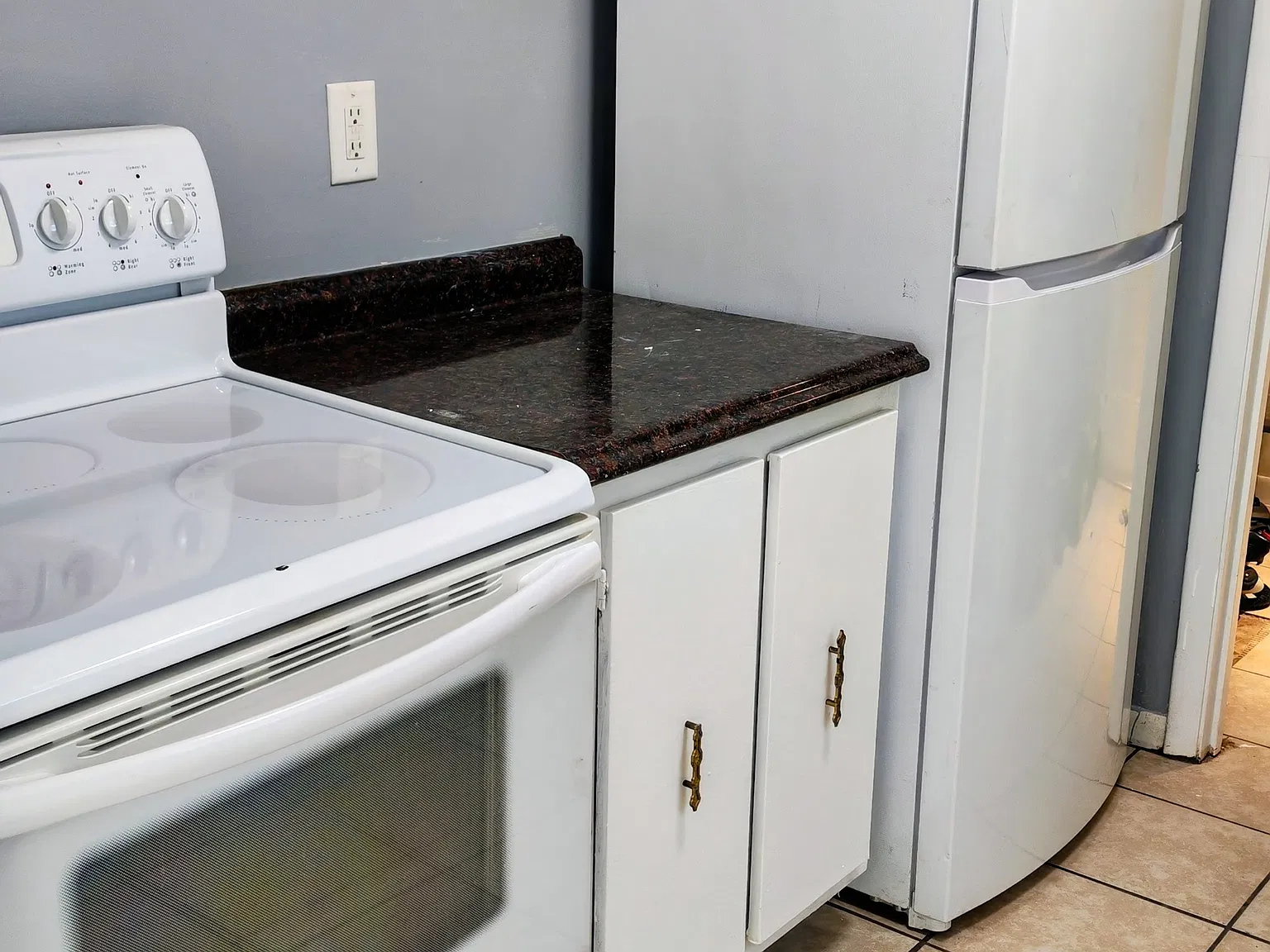 2 bed, 1025 sqft, $1,600 — Photo 1