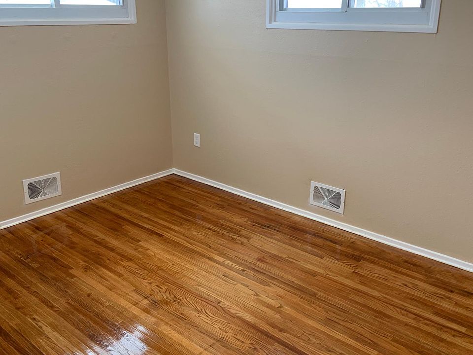 2nd image of 1322 Pennelwood Dr