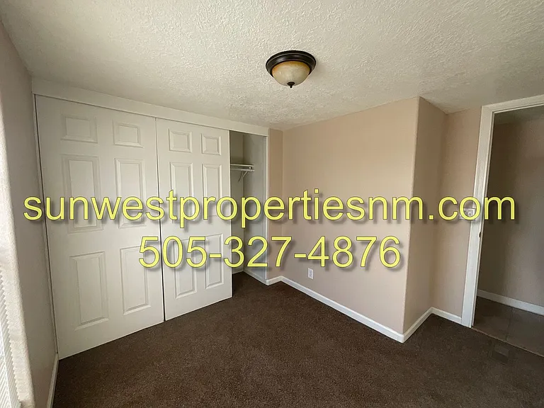 907 Sategna Ln — Photo 12