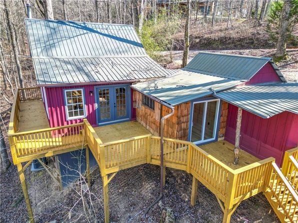 159 Rather Hill Trl, Clarkesville, GA 30523