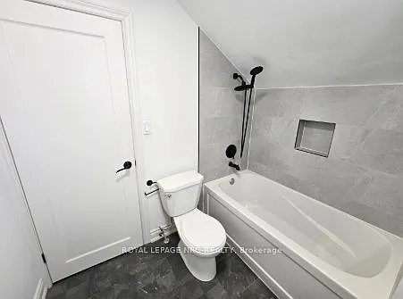 129 Durham St #2 — Photo 6