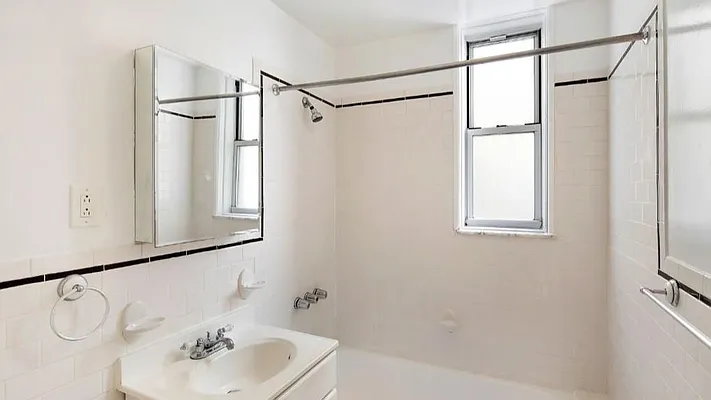 Rented by Bold New York | media 16