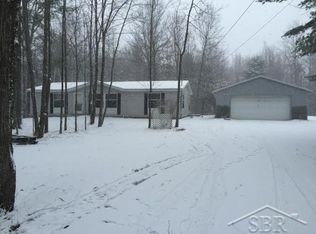 12924 Ithaca Rd, Saint Charles, MI 48655