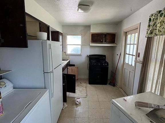 4th image of 103 FENNEL Dr