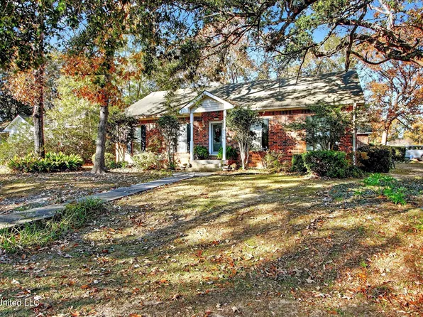 8824 Kipapa Way, Diamondhead, MS 39525