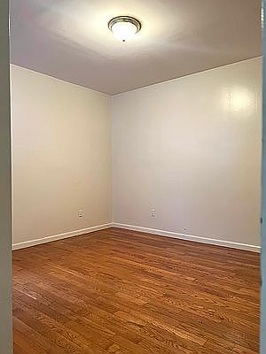 4th image of 260 19th St #B
