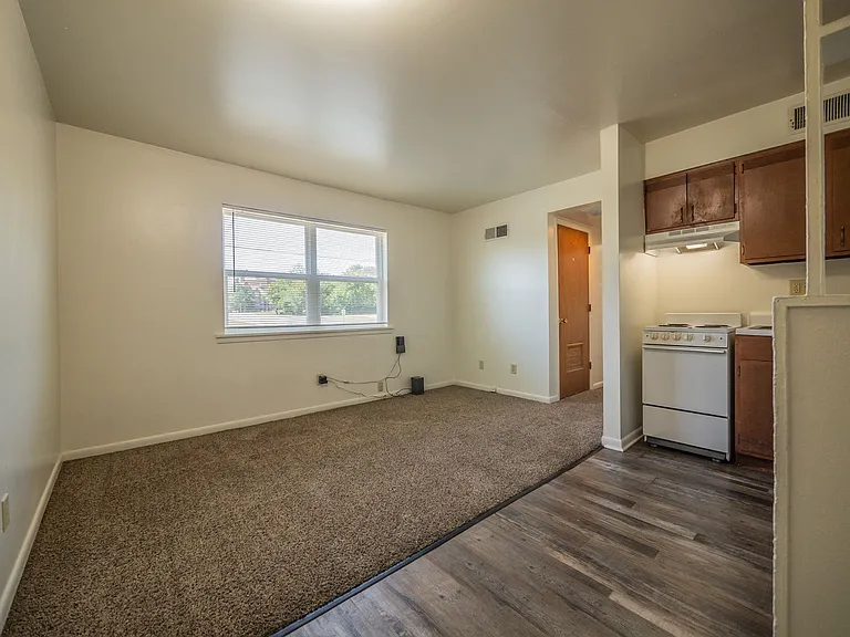 Campus View Apartments — Photo 19