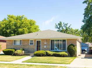 15261 Rosemary Blvd, Oak Park, MI 48237
