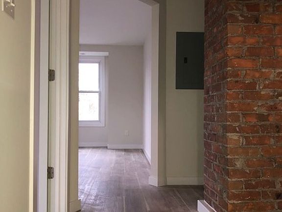 4th image of 26 Cedar St #10463695