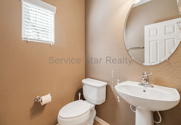 29323 N 21st Dr — Photo 9