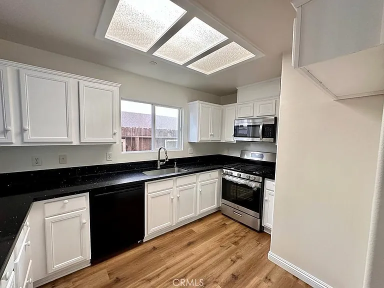 9315 Burnet Ave #113 — Photo 4