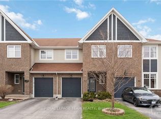 112 Furness Way, Ottawa, ON K2G 7E4