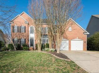 15540 Donnington Dr, Charlotte, NC 28277
