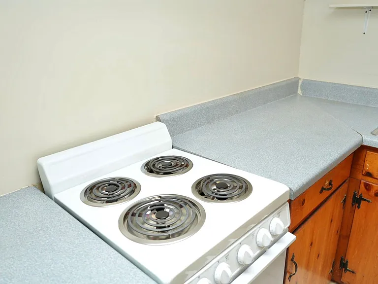 109 Piedmont Ave N — Photo 17