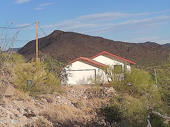 2nd image of 1039 N SHERWOOD Way