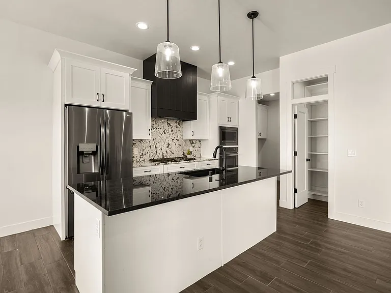 4025 Boardwalk Rd — Photo 11