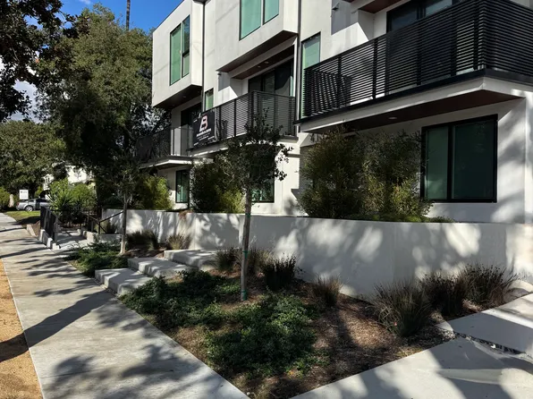 4146 Cahuenga Blvd, Toluca Lake, CA 91602