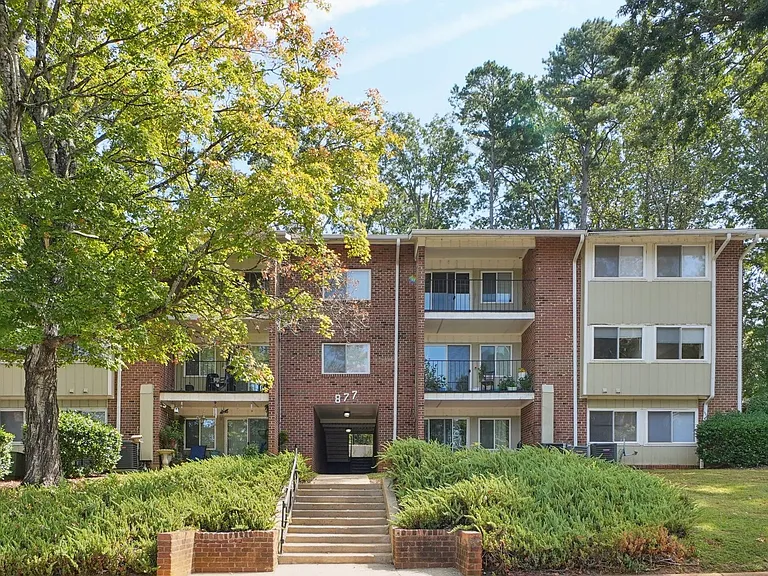 Chatham Forest Apartments — Photo 14