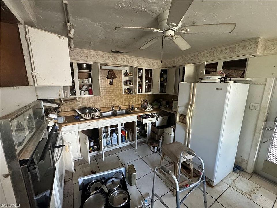 3508 Cherokee ST, Naples, FL 34112 | Zillow