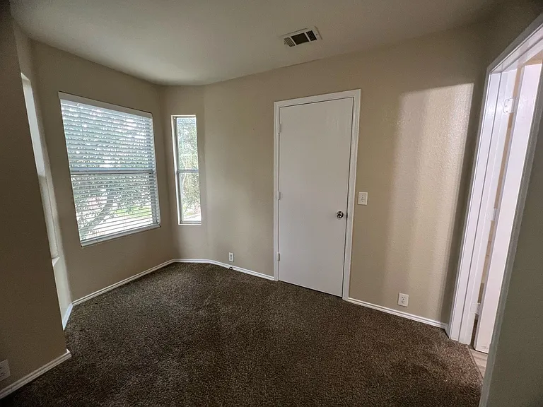 2620 Tilden Dr — Photo 12