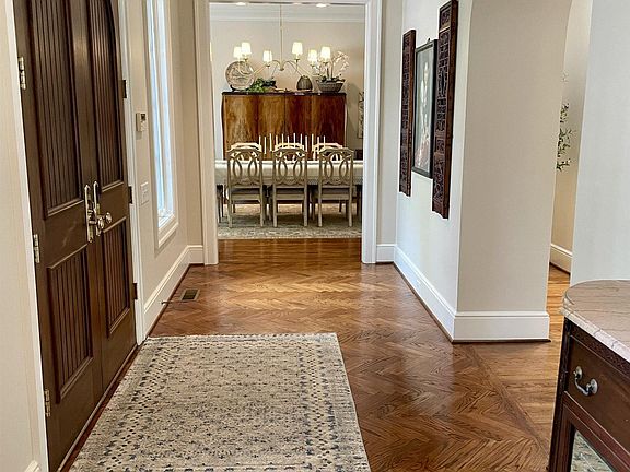 3rd image of 205 Hidden Hills Dr