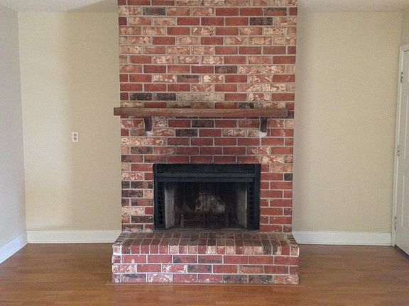 3rd image of 4128 Chateau Blvd APT A