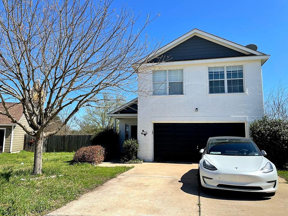 1st image of 2528 Georgian Dr