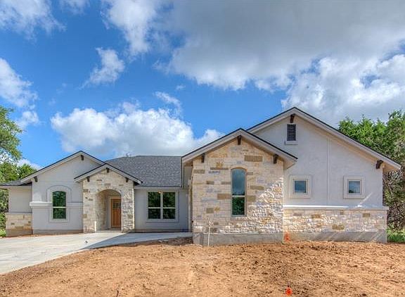 2nd image of 102 Paloma Pl