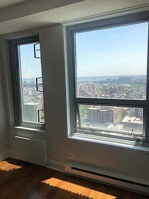 Rented by Metropolis Real Estate of Manhattan | media 17